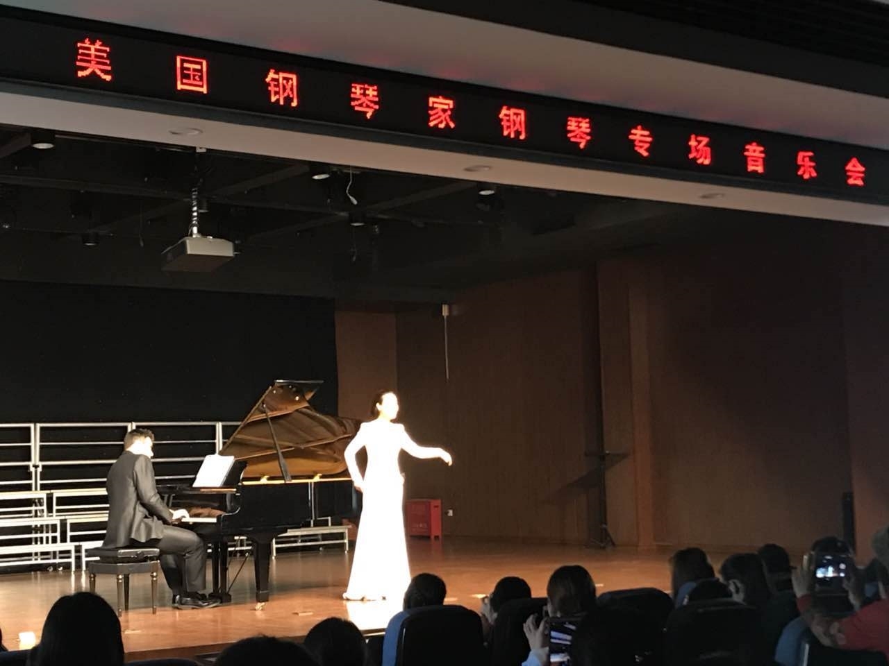 音乐会1.jpg 音乐会1.jpg